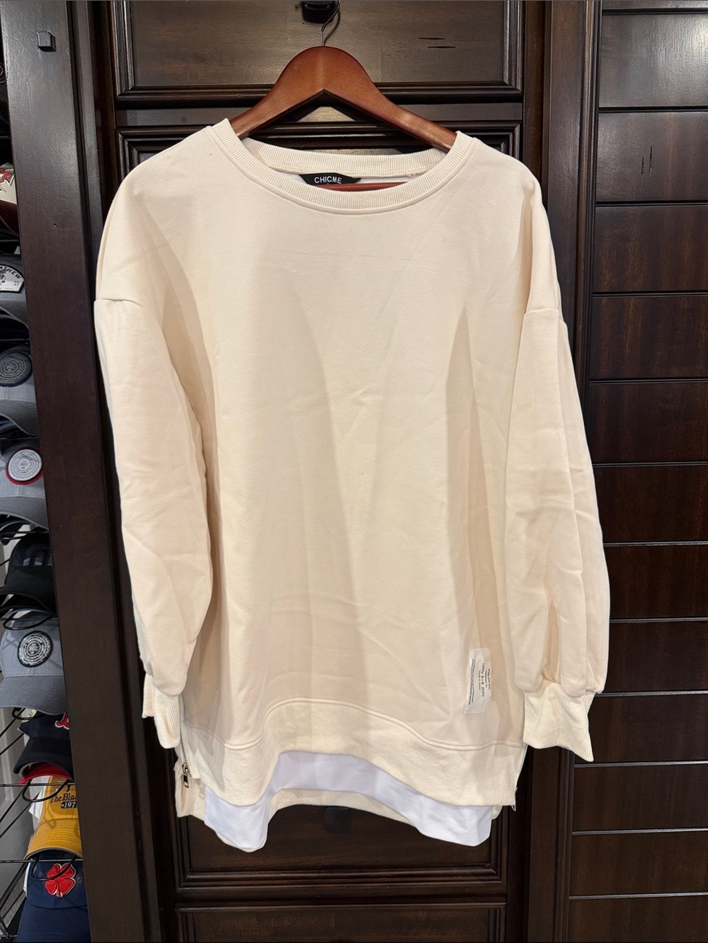 chic Cream Layered Crewneck Sweatshirt with White Underlayer